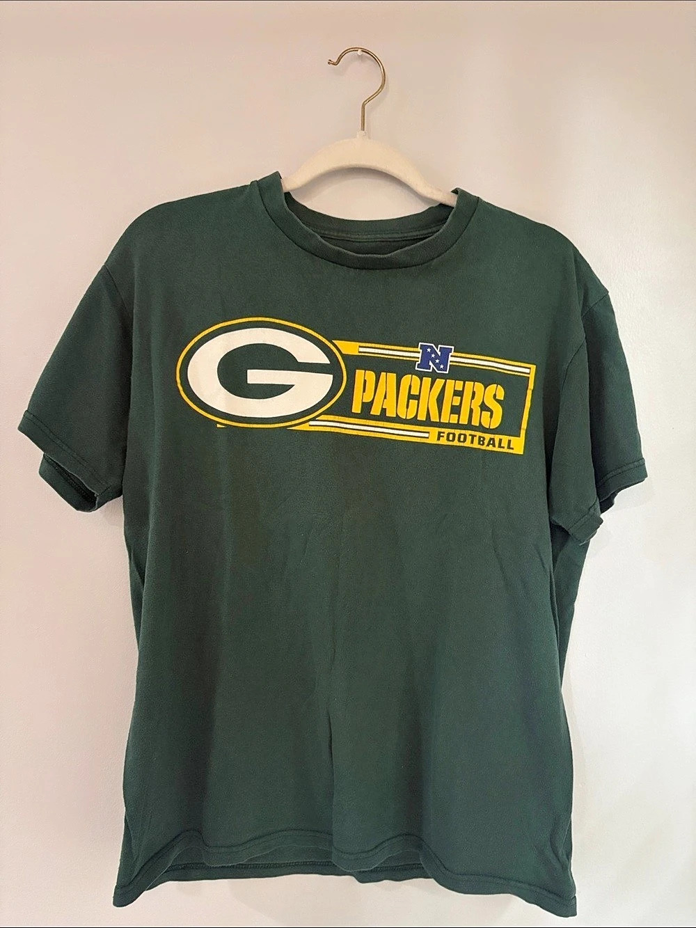 NFL Team Apparel Green Bay Packers Graphic T-Shirt Size Medium